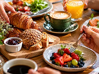 Aula imersiva gratuita une inglês para adultos com experiência de brunch em Santos