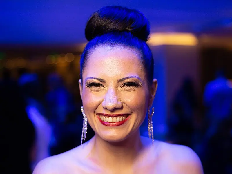 Especialista em saúde mental e sexualidade, Bruna Ramos da Fonte lança "Manual da mulher moderna"