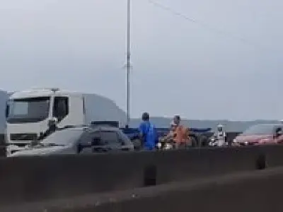 Motoristas passam por pânico em tentativa de arrastão; veja vídeo