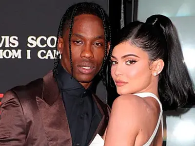 Fãs acreditam ter desvendado nome do bebê de Kylie Jenner