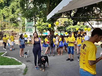 1ª Cãominhada da Alegria de São Vicente tem anúncio de revitalização de Praça Pet
