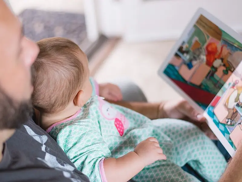 Hábito da leitura na primeira infância gera diversos benefícios para bebês e crianças