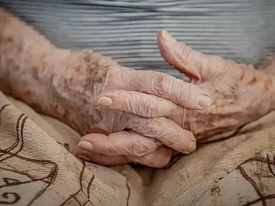 Demência em idosos hospitalizados é despercebida em até 50% dos casos