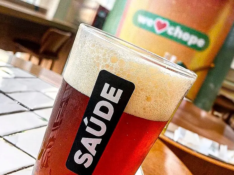 Santa Grelha destaca  cervejas artesanais e cachaças premiadas para harmonizar com seu cardápio