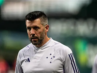 Pezzolano comunica saída do Cruzeiro e diz que decisão já estava pensada