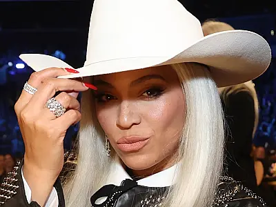 Beyoncé se torna primeira mulher negra a liderar as paradas de country nos EUA