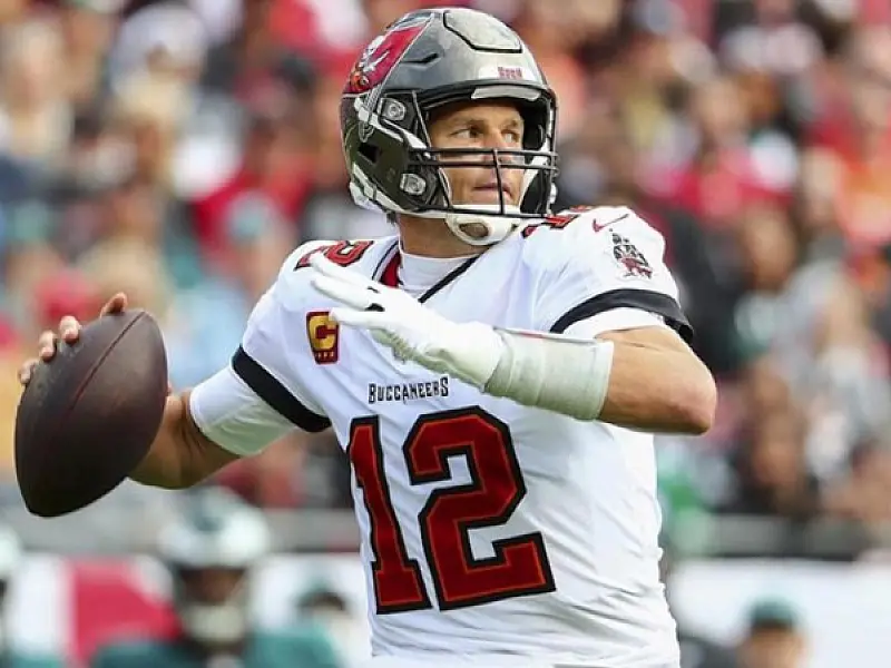 Desaposentadoria de Brady anula leilão de bola do seu 'último' touchdown