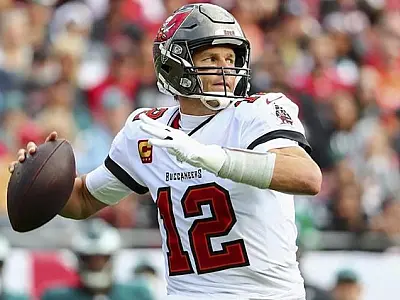 Desaposentadoria de Brady anula leilão de bola do seu 'último' touchdown