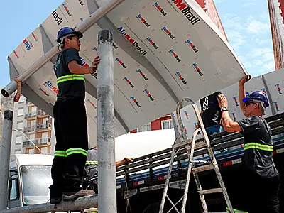 Praia Grande beneficia população e investe na reforma de mais de 150  pontos de ônibus