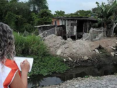 Programa Habitação Risco Zero segue retirando famílias de áreas de risco