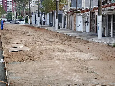Serviços da Sabesp seguem no Bairro Canto do Forte: interdições e desvios são necessários
