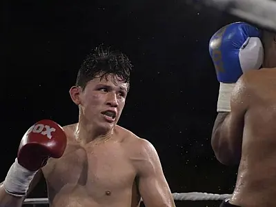 Boxeador colombiano está em coma induzido após sofrer nocaute