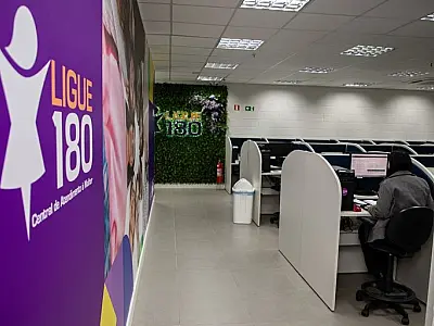 Ligue 180: Central de Atendimento à Mulher completa 20 anos de enfrentamento à violência de gênero