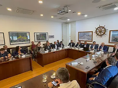 Paulo Alexandre Barbosa destaca avanços em encontro com empresa da obra do túnel Santos-Guarujá