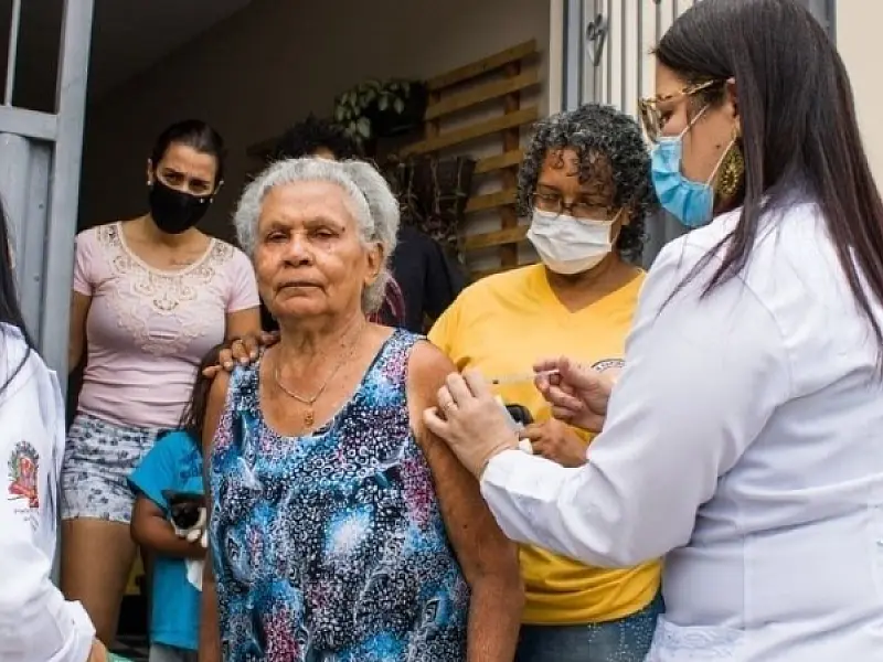 Aumentos de casos de Covid-19 liga novo alerta nas cidades da Baixada Santista