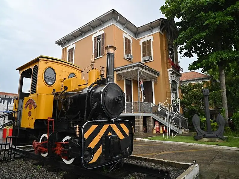 Maior porto da América Latina tem a história preservada em museu, em Santos