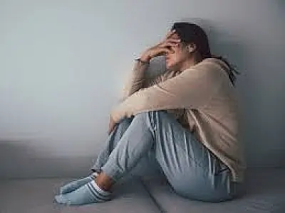 Saúde mental emerge como uma das principais causas de afastamento no trabalho, alertam especialista