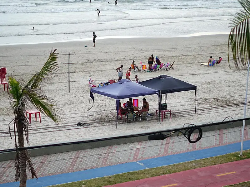 Mongaguá regulamenta uso de tendas e gazebos na faixa de areia