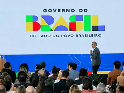 'Governo do Brasil, do lado do povo brasileiro' é a nova marca do governo Lula