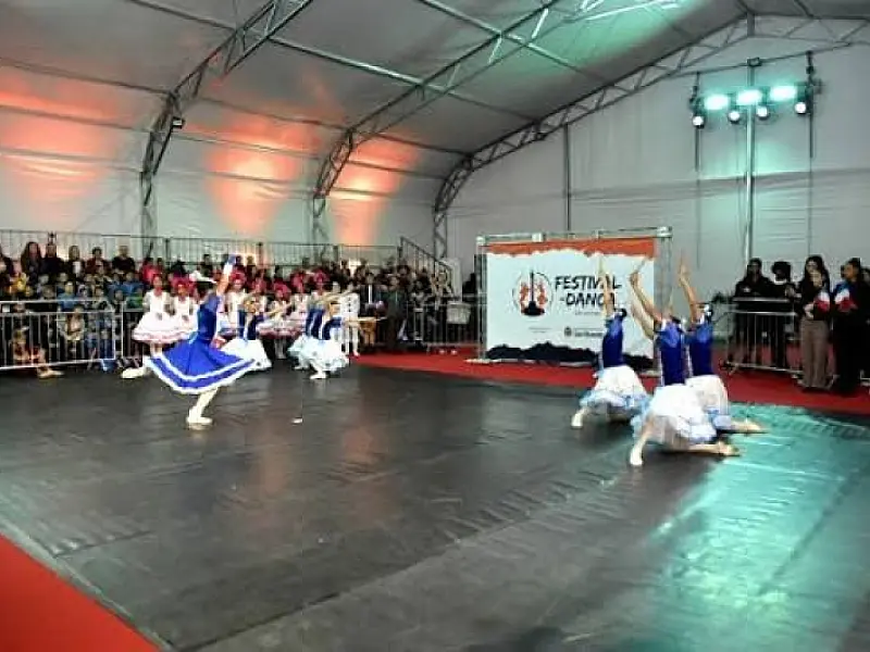 Acontece em São Vicente: jogo do Brasil, cultura geek e música ao vivo movimentam o fim de semana