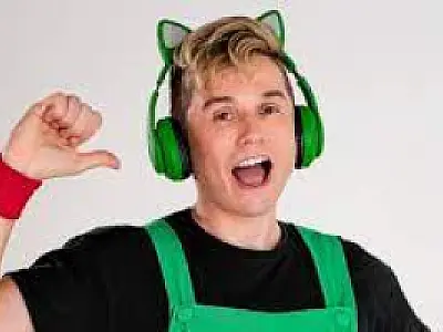 Shopping Parque Balneário promove encontro com o Youtuber Gato Galactico
