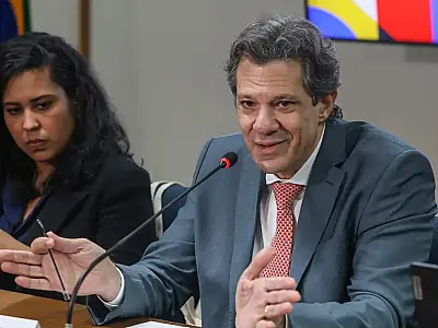 Haddad pede que Congresso enfrente problema dos supersalários