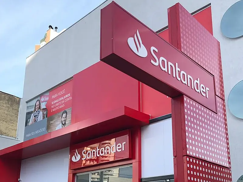Santander abre 33 vagas exclusivas para PcDs em programa de formação para o mercado de investimentos