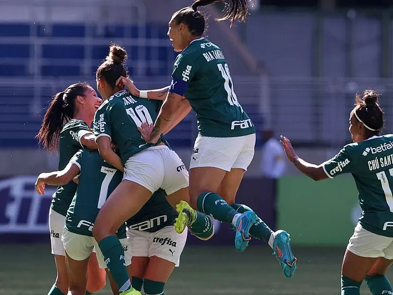 Palmeiras atropela São José e retoma a ponta do Brasileiro Feminino