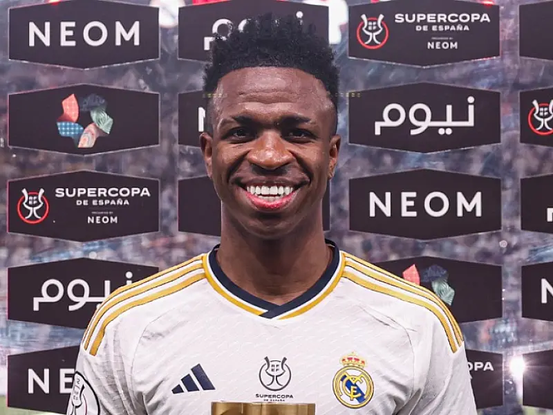 Vinícius Júnior brilha e Real Madrid conquista Supercopa da Espanha