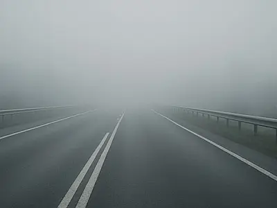 CNL orienta sobre condução segura sob neblina