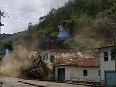 Deslizamento destrói casarão histórico em Ouro Preto