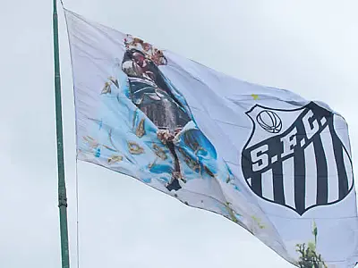 Santos FC comemora 113 anos com distribuição de kits a bebês nascidos no Hospital Sepaco