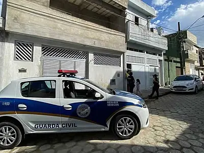 Patrulha Maria da Penha realiza evento em homenagem ao Dia da Mulher em Guarujá