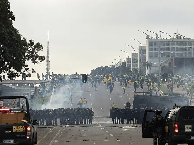 STF marca julgamento de mais oito réus do 8 de janeiro