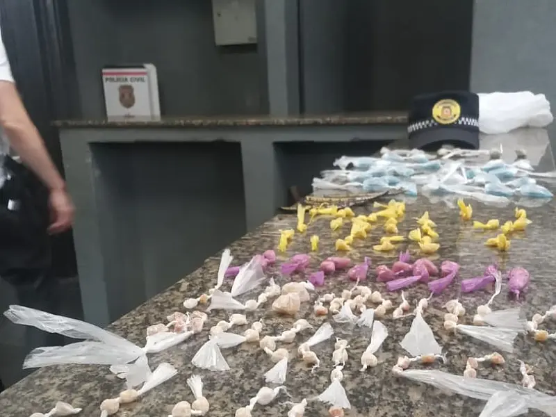 GCM de São Vicente flagra dupla com entorpecentes e encaminha caso à Polícia