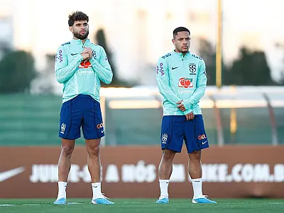 Ramon indica Brasil com Vitor Roque ao lado de Vini contra Marrocos no sábado