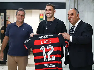 Flamengo anuncia a contratação do zagueiro Léo Ortiz