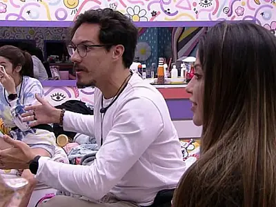 Eli quer ganhar o Anjo para tirar Scooby, Douglas e Paulo do VIP