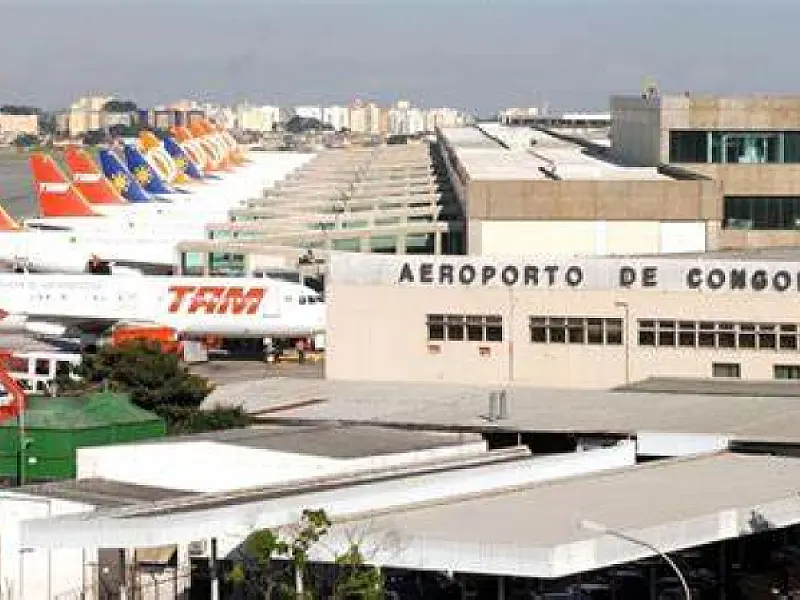 Problema em radar atrasa e cancela dezenas de voos em aeroportos de SP