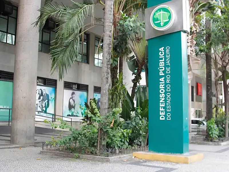 Empresa responsável por obras em prédio que desabou no Rio é condenada