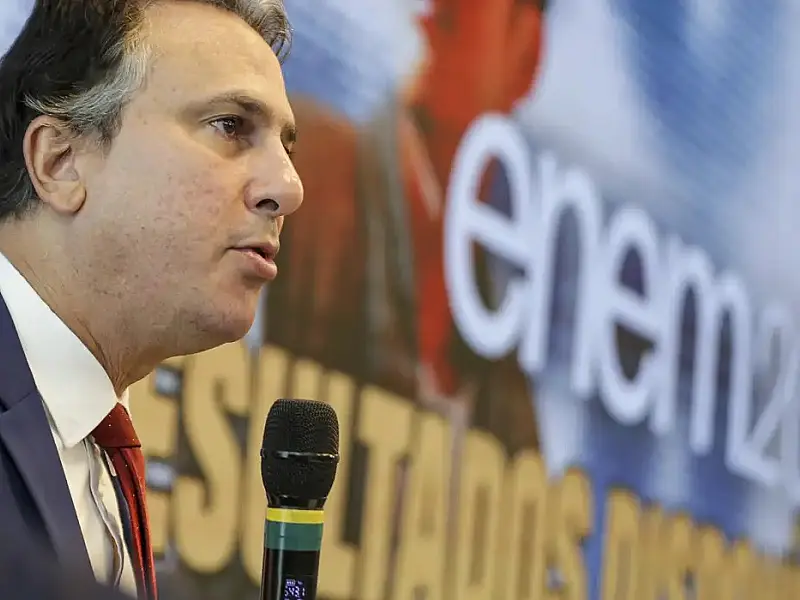 Alunos do 3º ano vão receber incentivo financeiro para fazer Enem
