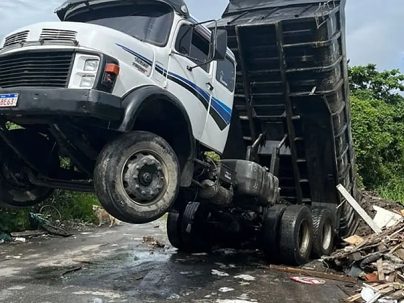 Prefeitura flagra descarte irregular no Parque Bitaru e autua responsável em cerca de R$ 2,7 mil
