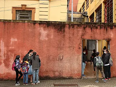 Senado aprova projeto que cria programa de combate à evasão escolar