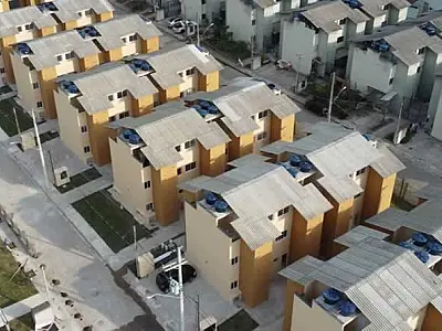 Prefeito de Guarujá entrega 73 unidades habitacionais no Parque da Montanha