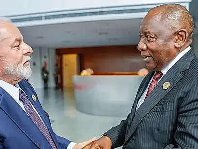 Partido de Mandela perde 71 assentos no Parlamento e começa a negociar aliança