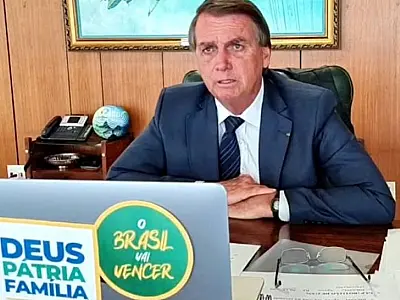 Bolsonaro é levado a hospital após sentir desconforto no estômago