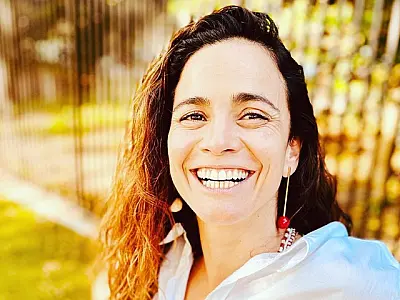 A atriz brasileira Alice Braga defende escalação de atores sem registro