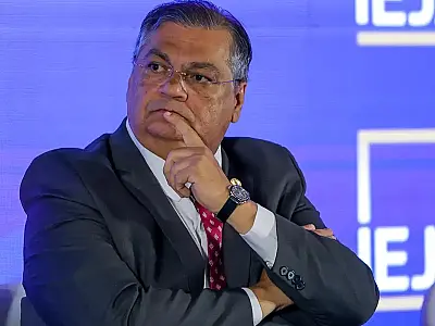 Dino nega pedido para rever parte de decisão que liberou emendas
