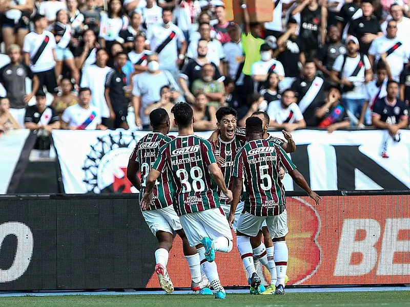 Com time reserva, Fluminense supera Vasco no Engenhão e mantém liderança