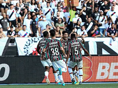 Com time reserva, Fluminense supera Vasco no Engenhão e mantém liderança